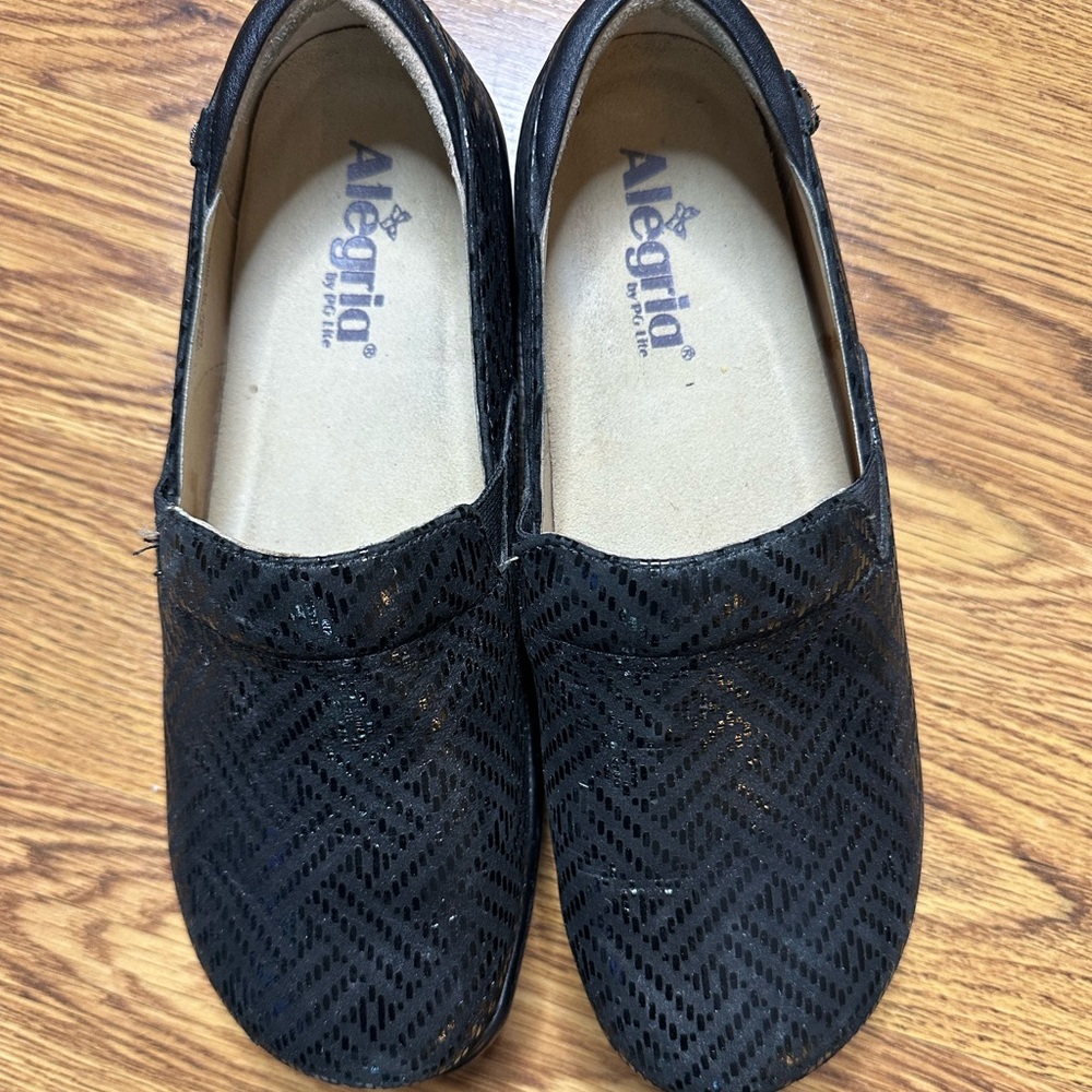 Alegria Black Patterned Loafers
